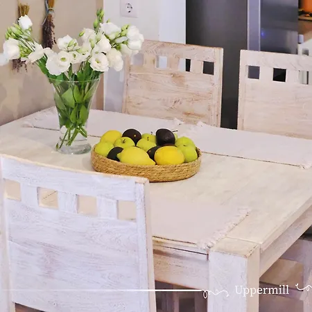 Uppermill #3 Apartman *