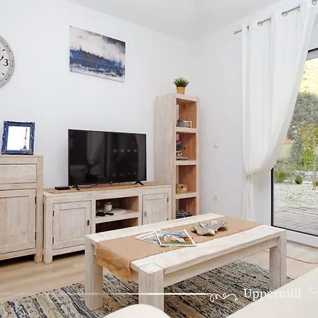 Apartament Uppermill #3 *