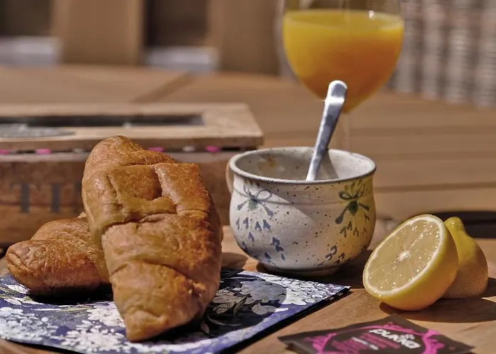 Uppermill #3 아파트