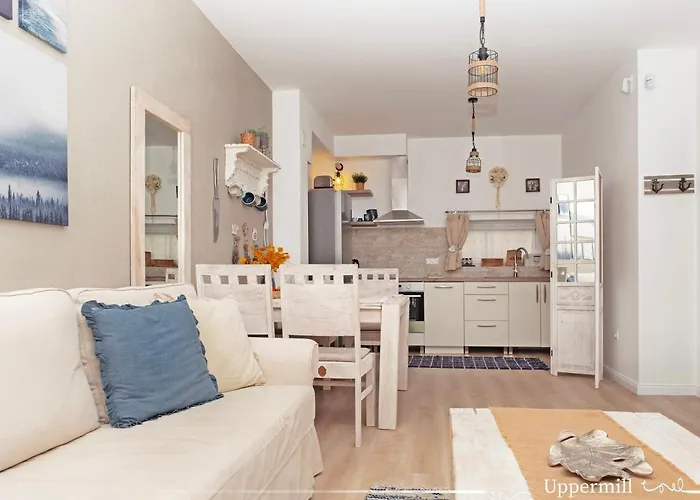 아파트 Uppermill #3 페치