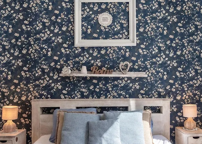 Uppermill #3 아파트 페치