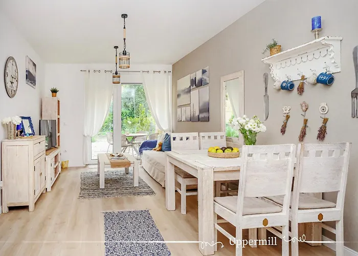 Uppermill #3 아파트