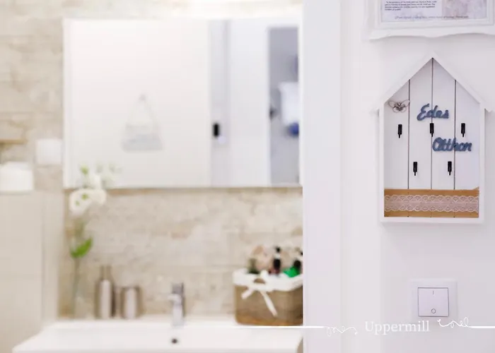 Uppermill #3 아파트 페치