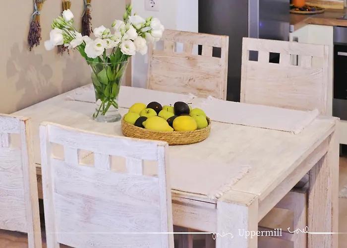 Uppermill #3 아파트 *